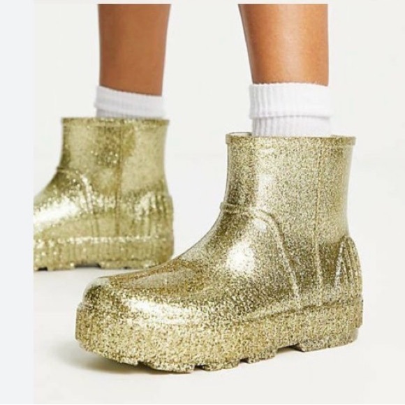 UGG Drizlita Glittery Gold Rain Boots - size 6
